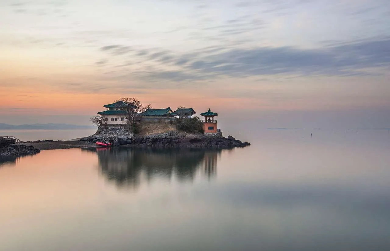 Home Window Tinting: Benefits, Styles & Tips